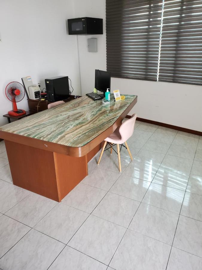Little Kampung Studio Телук Интан Екстериор снимка
